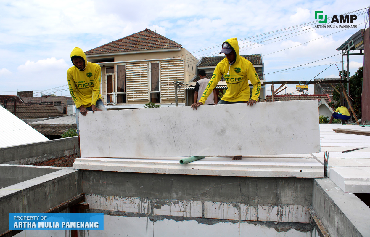 Panel Lantai Terpasang Di Wiyung Surabaya Property of Artha Mulia Pamenang - Jual Bata Ringan Murah