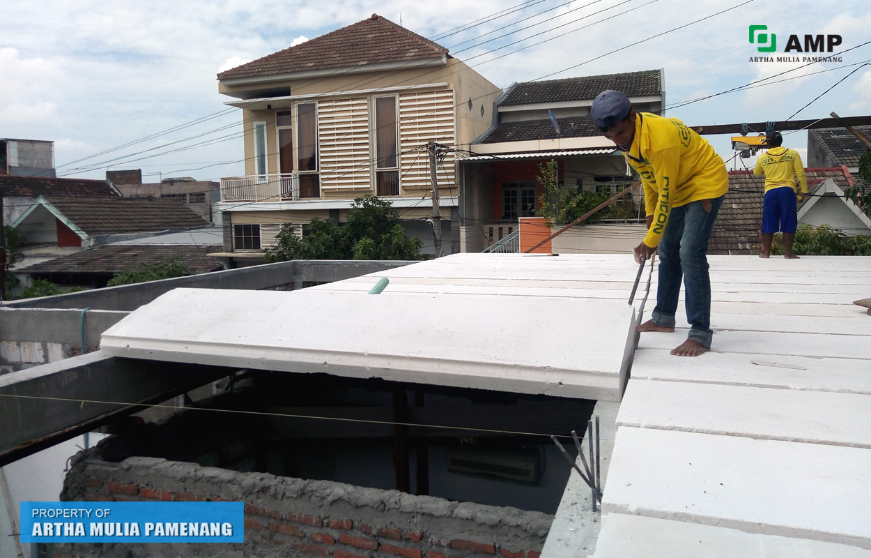 Panel Lantai Terpasang Di Wiyung Surabaya Property of Artha Mulia Pamenang - Jual Bata Ringan Murah